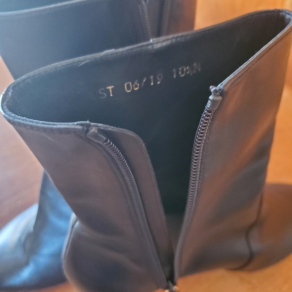 STUART WEITZMAN Rosalind 90 Leather Booties - Picture 8 of 16